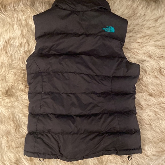 North Face Black Puffy Vest - Picture 7 of 7